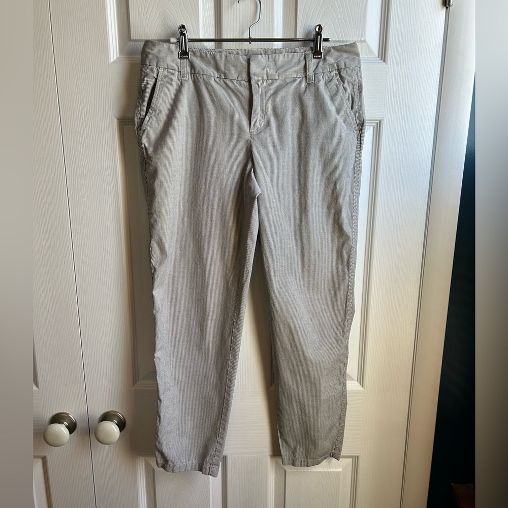 Lightweight, pinstripe cotton cropped trouser - Caslon - size 8
